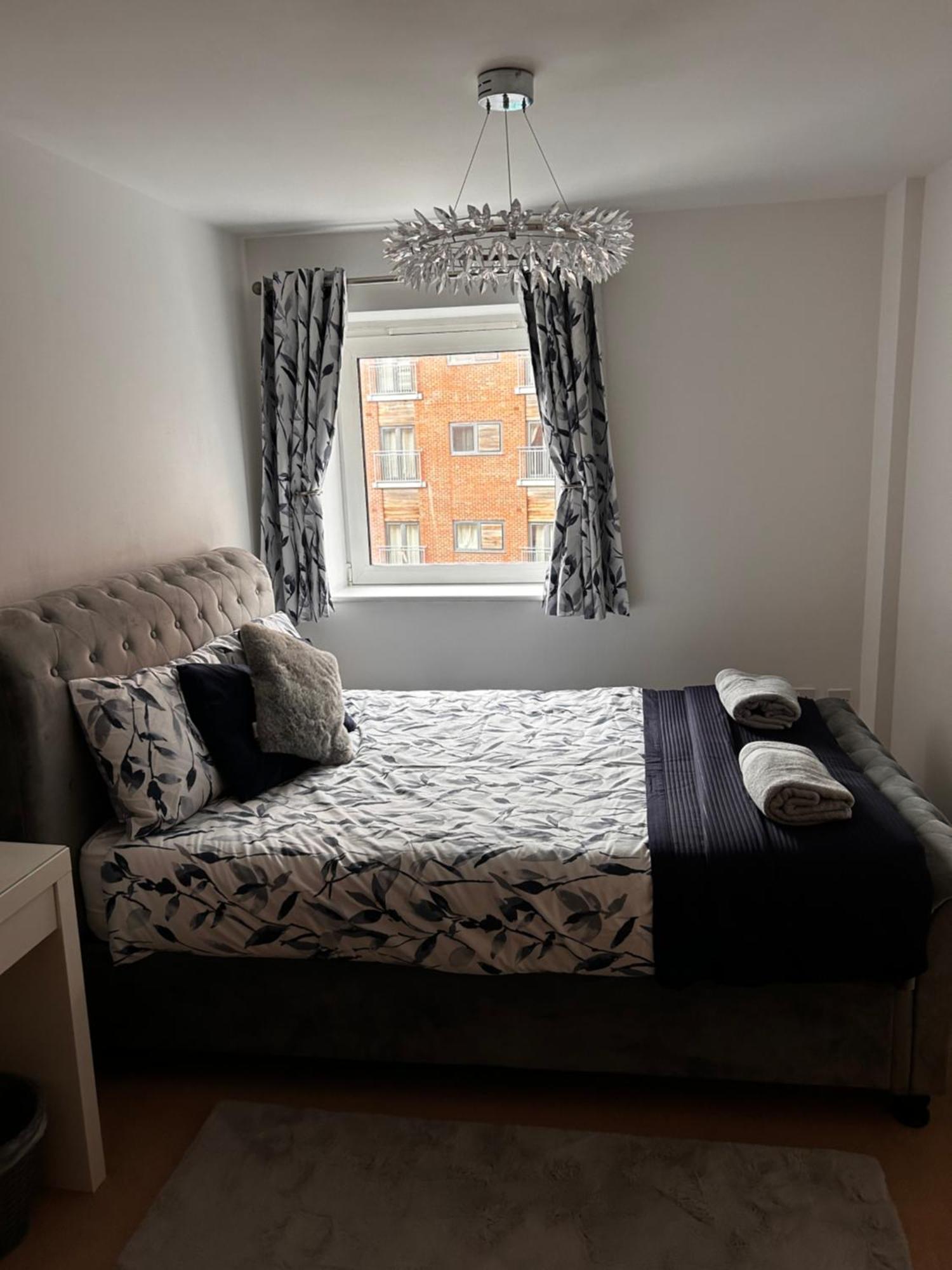 City Centre Apartment. Рексем Экстерьер фото